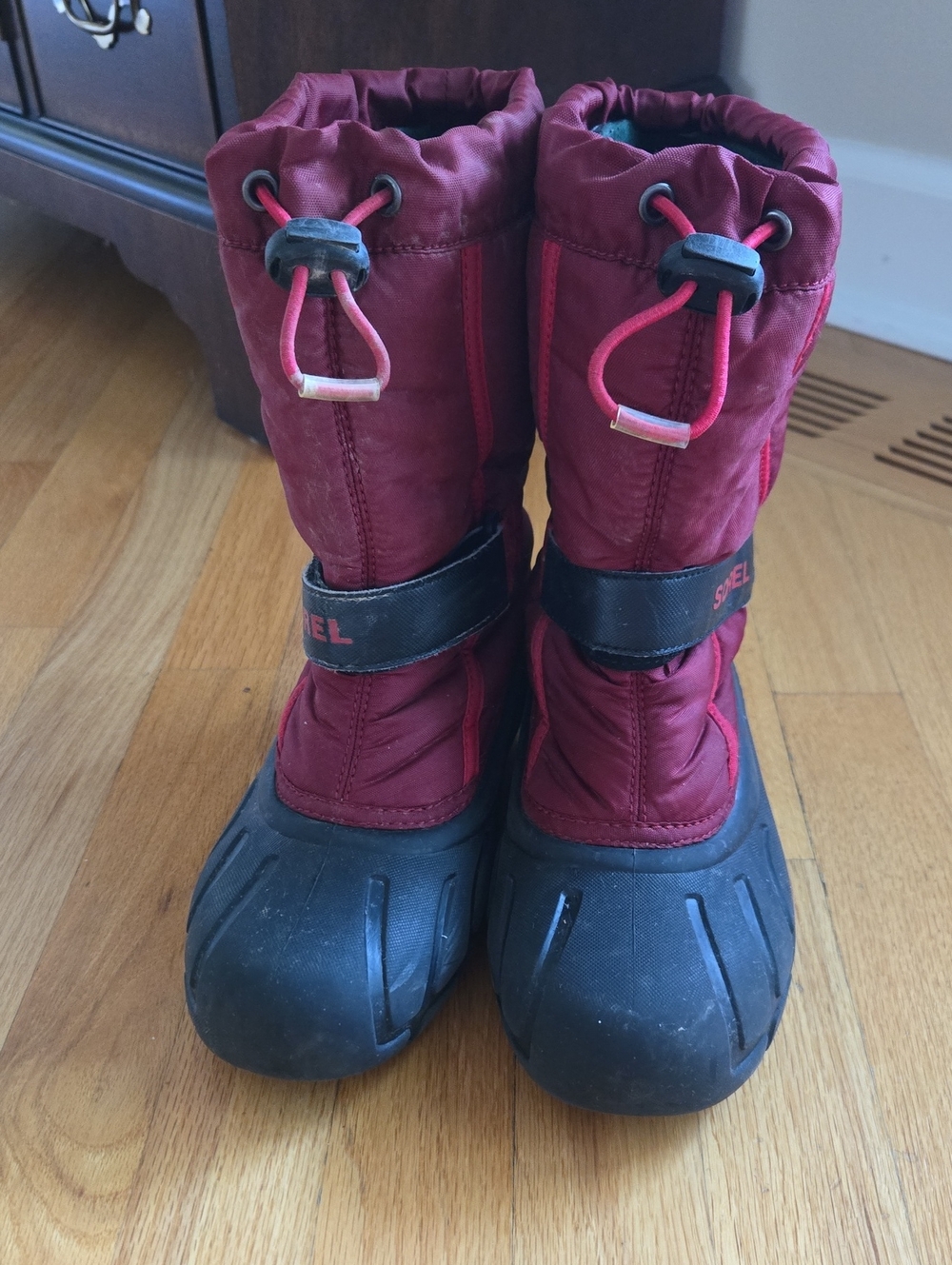 Sorel Kids Flurry Winter Snow Boots (Style NY1965-664) Red/black Size 3